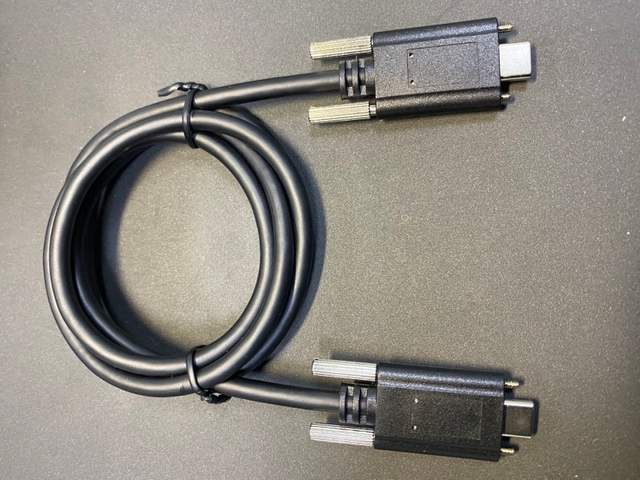 USB 3.1 with lock