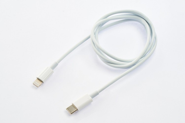 USB-C to Lightning cable