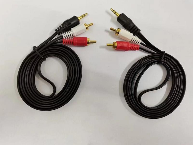Stereo to RCA audio cable